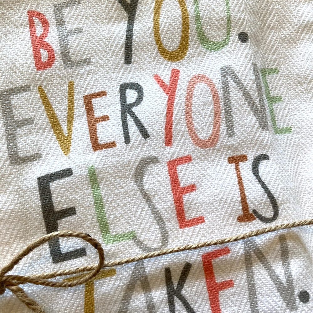 🎉HP!🎉 NWT Tea Towel - Picture 3 of 6